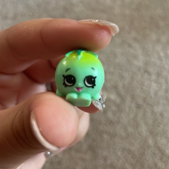 SHOPKINS! Cherie Tomatoe! - Picture 3 of 4